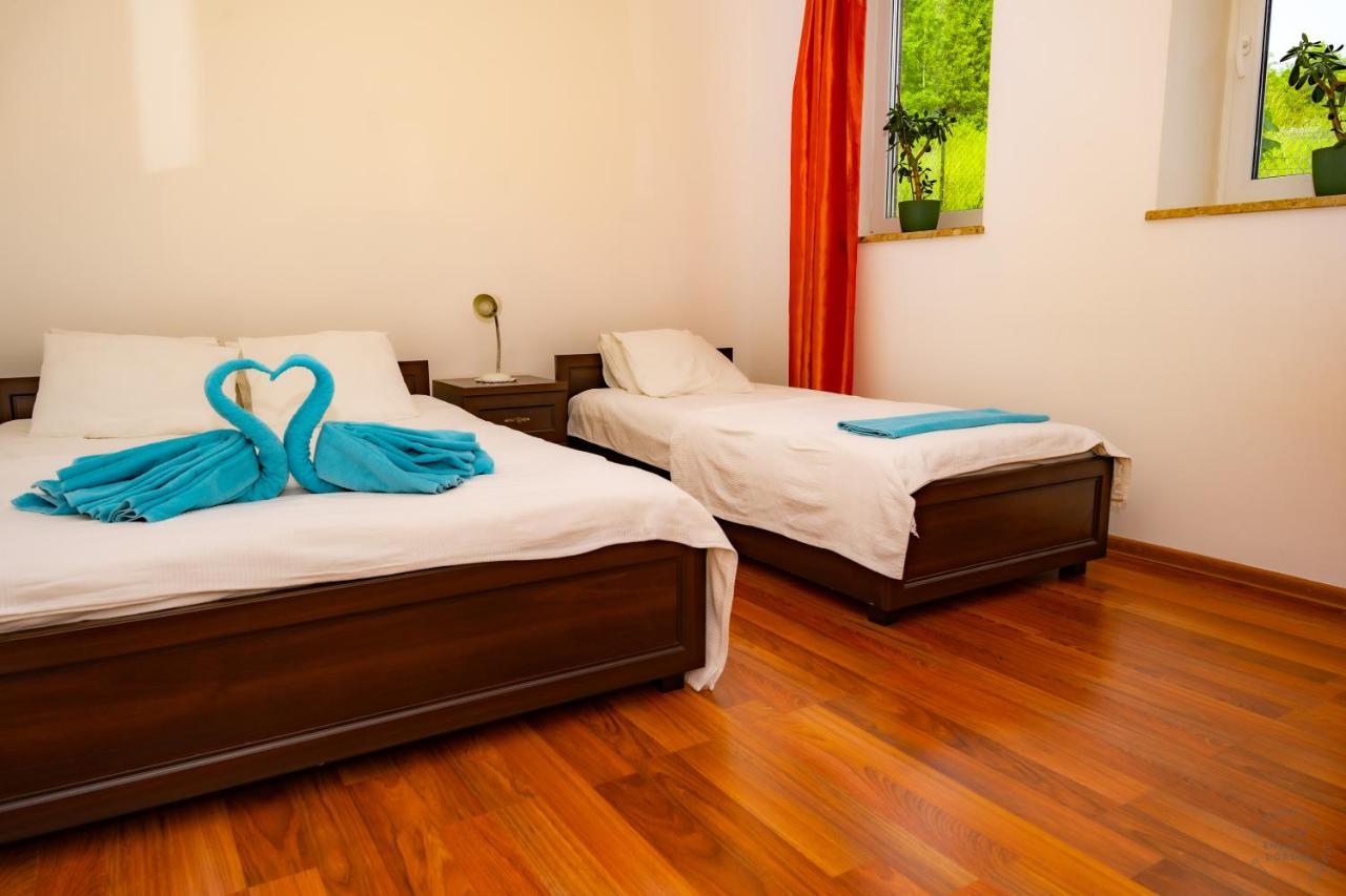 Isaan Ostrzyce Guest House Екстер'єр фото