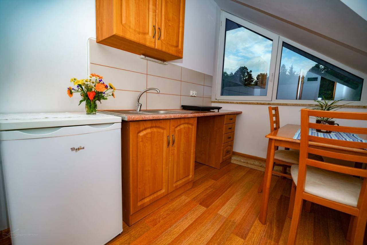 Isaan Ostrzyce Guest House Екстер'єр фото