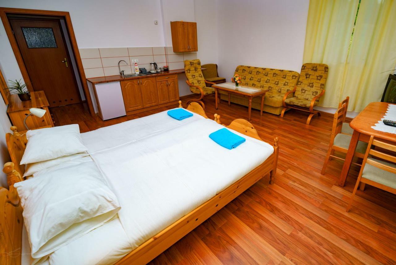 Isaan Ostrzyce Guest House Екстер'єр фото